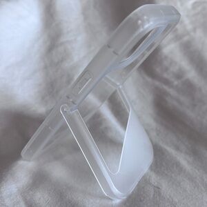 Clear White Stand Smartphone Case for iPhone 15/14/13